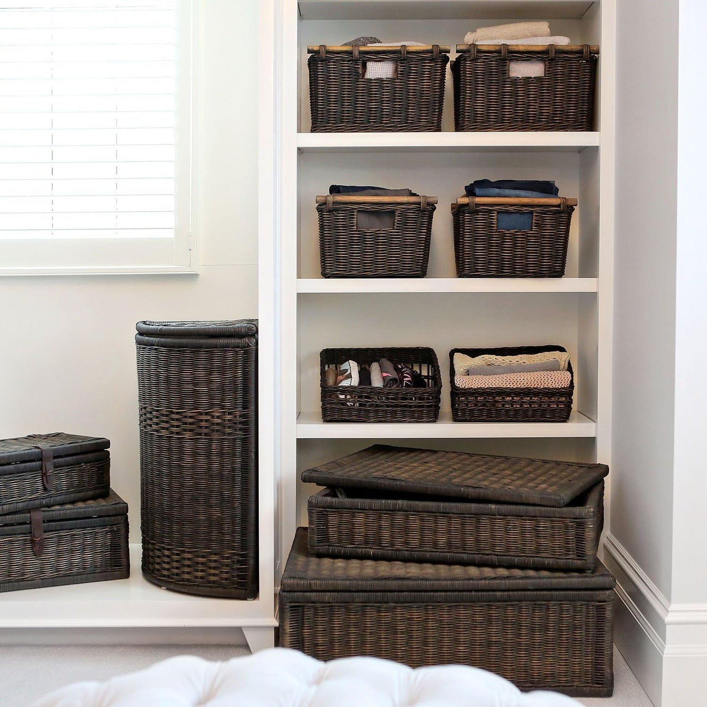 The Basket Lady Pole Handle Wicker Storage Basket, Small, 14 in L x 10 in W x 7.5 in H, Antique Walnut Brown